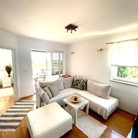 Πανσιόν Cozy 3*